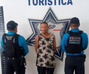 Detienen a Adrián N., de 33 años, por Alterar el orden público en el Zócalo de Puebla